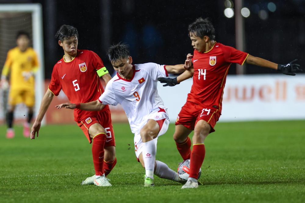 随着梁靖崑+王楚钦2-1获胜，成都混合团体世界杯！国乒8-4德国队