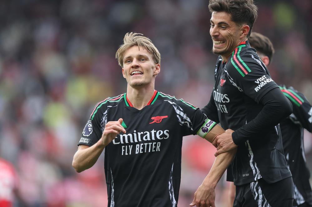 复出传射建功，内马尔率领桑托斯逃离降级区