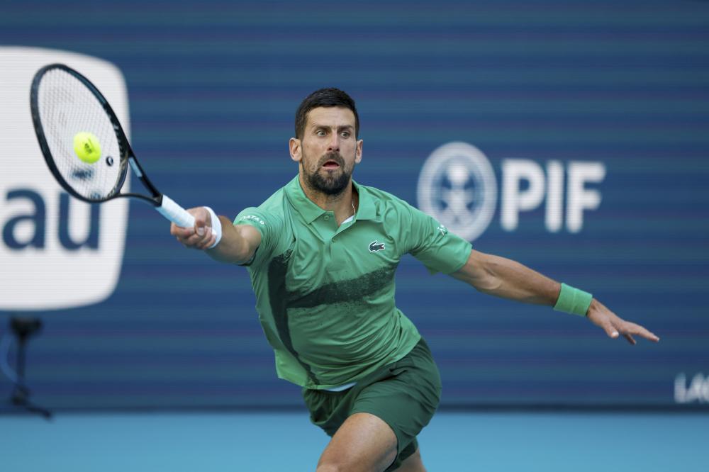 波兰媒体：莱万妻子经常分享跳交际舞的视频，引发了夫妻争吵